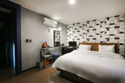 Blue Hotel Hotels near Gohyeon local market