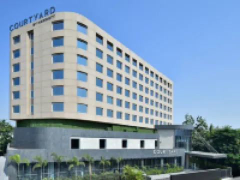 Courtyard Nashik Hoteles en Nashik