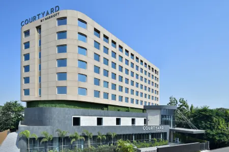 Courtyard Nashik Отели рядом с достопримечательностью «RD CIRCLE»