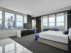 Loews Philadelphia Hotel