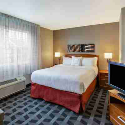 TownePlace Suites Detroit Dearborn Rooms