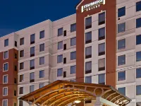 Staybridge Suites INDIANAPOLIS DOWNTOWN-CONV CTR by IHG アイテルヨーグ博物館周辺のホテル