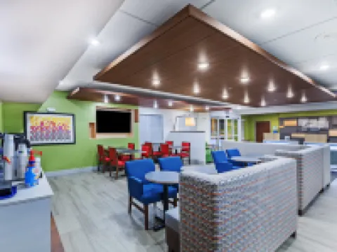 Holiday Inn Express & Suites DALLAS LEWISVILLE by IHG