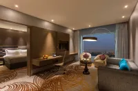 Holiday Inn Jaipur City Centre Hotels near Johri Bazar