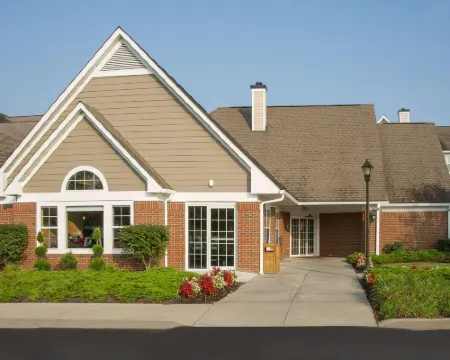 โซเนสตา อีเอสสวีทส์ มหาวิทยาลัยชาร์ลอตส์วิลล์ โรงแรมในชาร์ลอตส์วิลล์