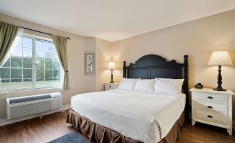 Charlevoix Inn & Suites SureStay Collection by Best Western