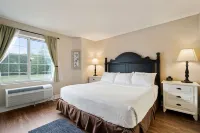 Charlevoix Inn & Suites SureStay Collection by Best Western Hotels in Charlevoix