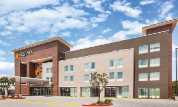 La Quinta Inn & Suites by Wyndham Bardstown