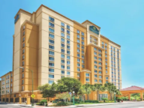 La Quinta Inn & Suites by Wyndham San Antonio Riverwalk Hotels near Tower of the Americas
