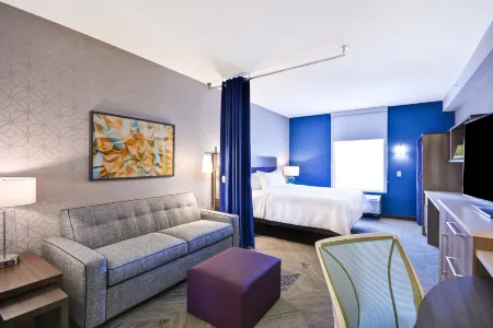 Home2 Suites by Hilton Plano Legacy West Отели рядом с достопримечательностью «TUMI Store - Legacy West»