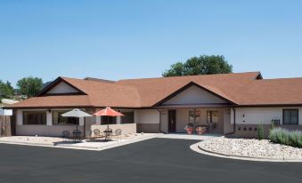 Super 8 by Wyndham Hot Springs