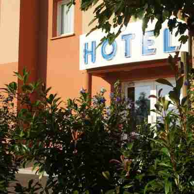 Brit Hotel Confort Montauban Hotel Exterior