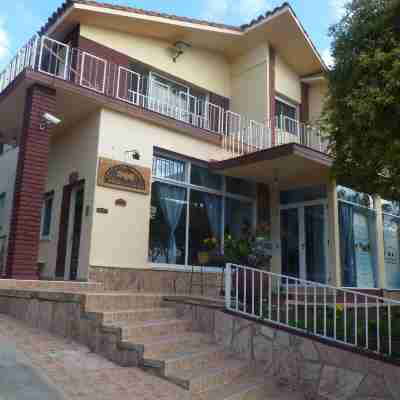 Hotel Aoma Villa Carlos Paz Hotel Exterior