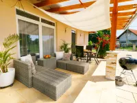 Paola Hotels in Balatonföldvári