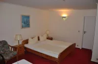 Hotel-Café Kampe Hotels in Segeberg