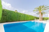 Spacious Bungalow with Airco, Private 5X10m Pool, Sandy Beach 300m, Free WiFi