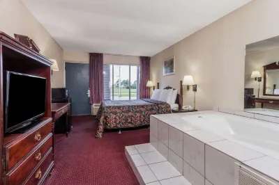 Days Inn by Wyndham Seymour