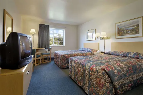 Super 8 by Wyndham Ava - Wifi