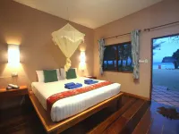 Mayalay Resort-Green Hotel Hotels in Koh Ngai