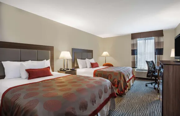 亨德森維爾温德姆華美達酒店