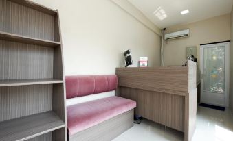 RedDoorz Plus Near Paragon Mall Semarang