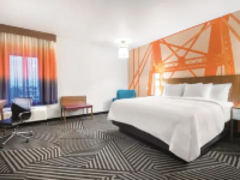 La Quinta Inn & Suites by Wyndham Waco Downtown - Baylor Hotels in Waco