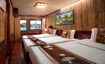 Halong Bay Cruise for Backpackers