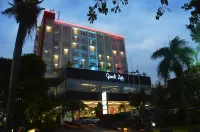 Grand Zuri Jababeka - Cikarang Hotel dekat WaterBoom Lippo Cikarang