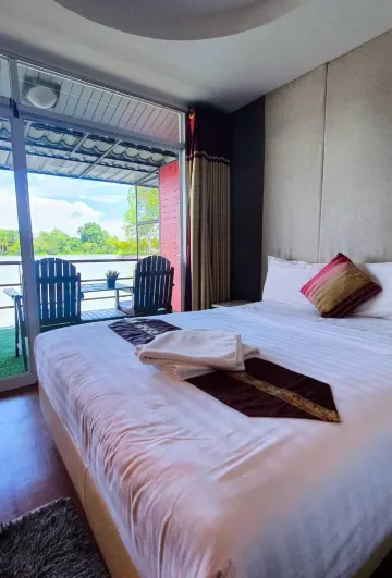 แพวิวแม่น้ำ