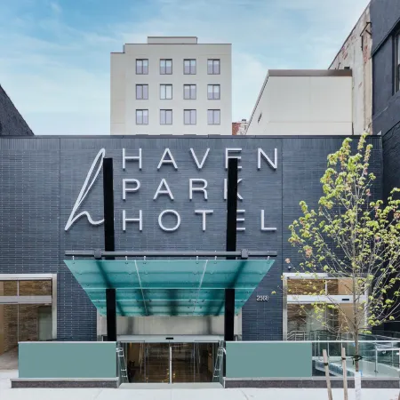 Wingate by Wyndham Bronx/Haven Park Отели рядом с достопримечательностью «168 улица»