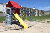 Bavarian Haus Lakefront Inn Hotel di St. Ignace Township