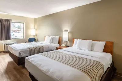 Econo Lodge Hotels near Taughannock Falls State Park