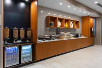 SpringHill Suites Kansas City Airport - breakfast