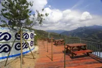 Stream Yurt Campground Hotel in zona Lushan Bridge