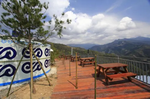 Stream Yurt Campground - 2-Star