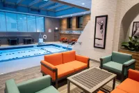 The Palmer House Hilton - Pools