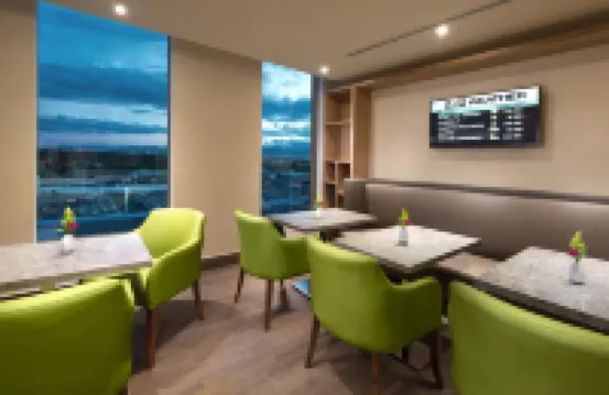 蒙特雷機場希爾頓花園酒店