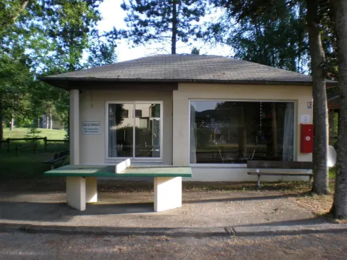 Camping le Rochat Belle Isle Hotels in Châteauroux