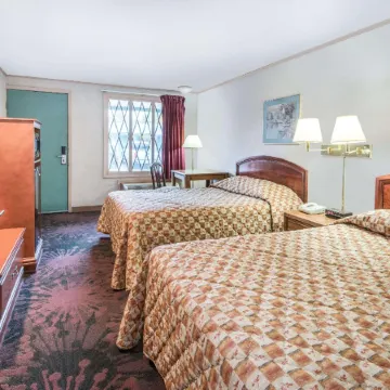 Knights Inn Canton