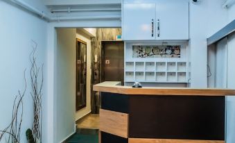 Midas Suit Otel - Housity