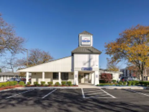 Suburban Studios Mentor - Cleveland Northeast Hotels in Mentor