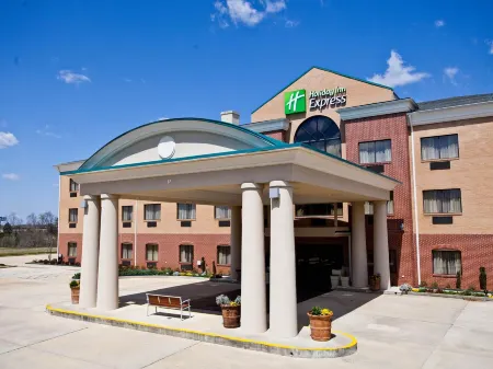 Holiday Inn Express Clanton Отели в г. Клантон