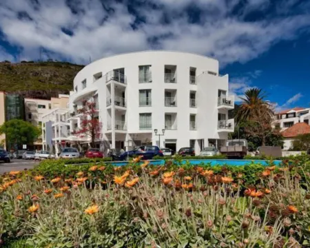 White Waters Hotel Hotels in Machico