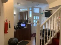 City Lodge London - guesthouses