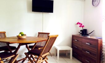 Apartment with One Bedroom in Le Gosier, with Enclosed Garden and Wifi