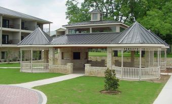 Hampton Inn & Suites Fredericksburg