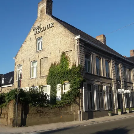 Hotel Recour