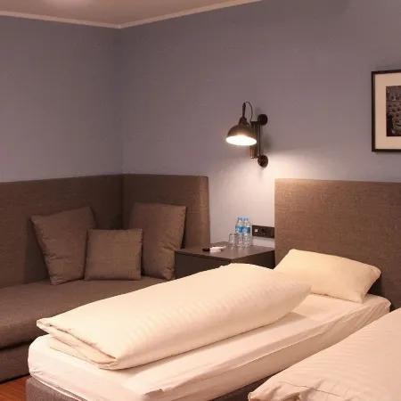 Hotel Henry