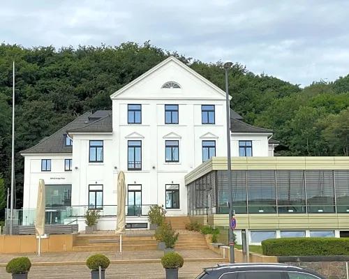 Hotel Kieler Yacht-Club Hotels near Mediendom
