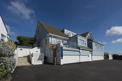 Mawgan Porth Apartments Hotels near Cornwall Airport